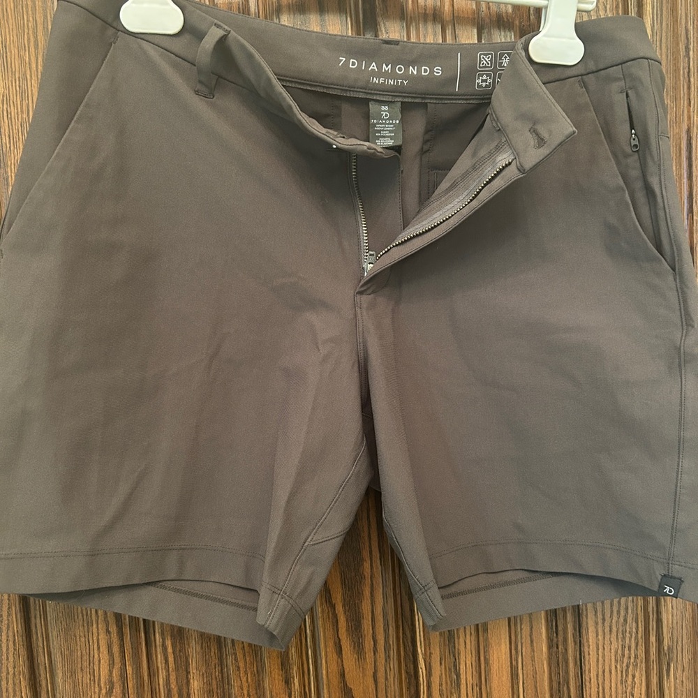 7 Diamonds Men's Charcoal Flat Front Shorts